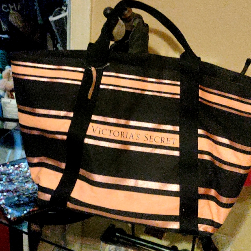 Designer Purses Dooney an burk, Victoria secret,marc jacobs